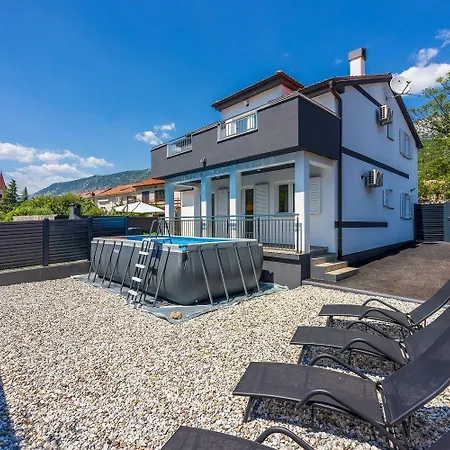 Case de vacanță Neue Und Moderne Mit Privatpool, Kicker, Bbq, Liegebereich
